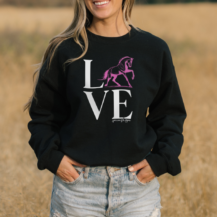 LOVE | Black | Sweatshirt