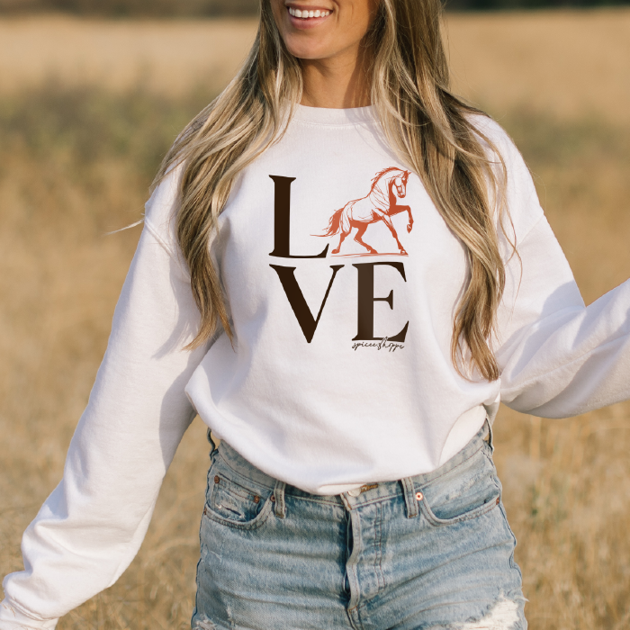 LOVE | White | Sweatshirt