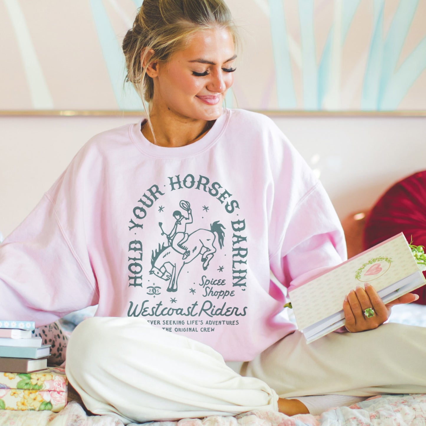 Hold Your Horses | Light Pink | Sweatshirt