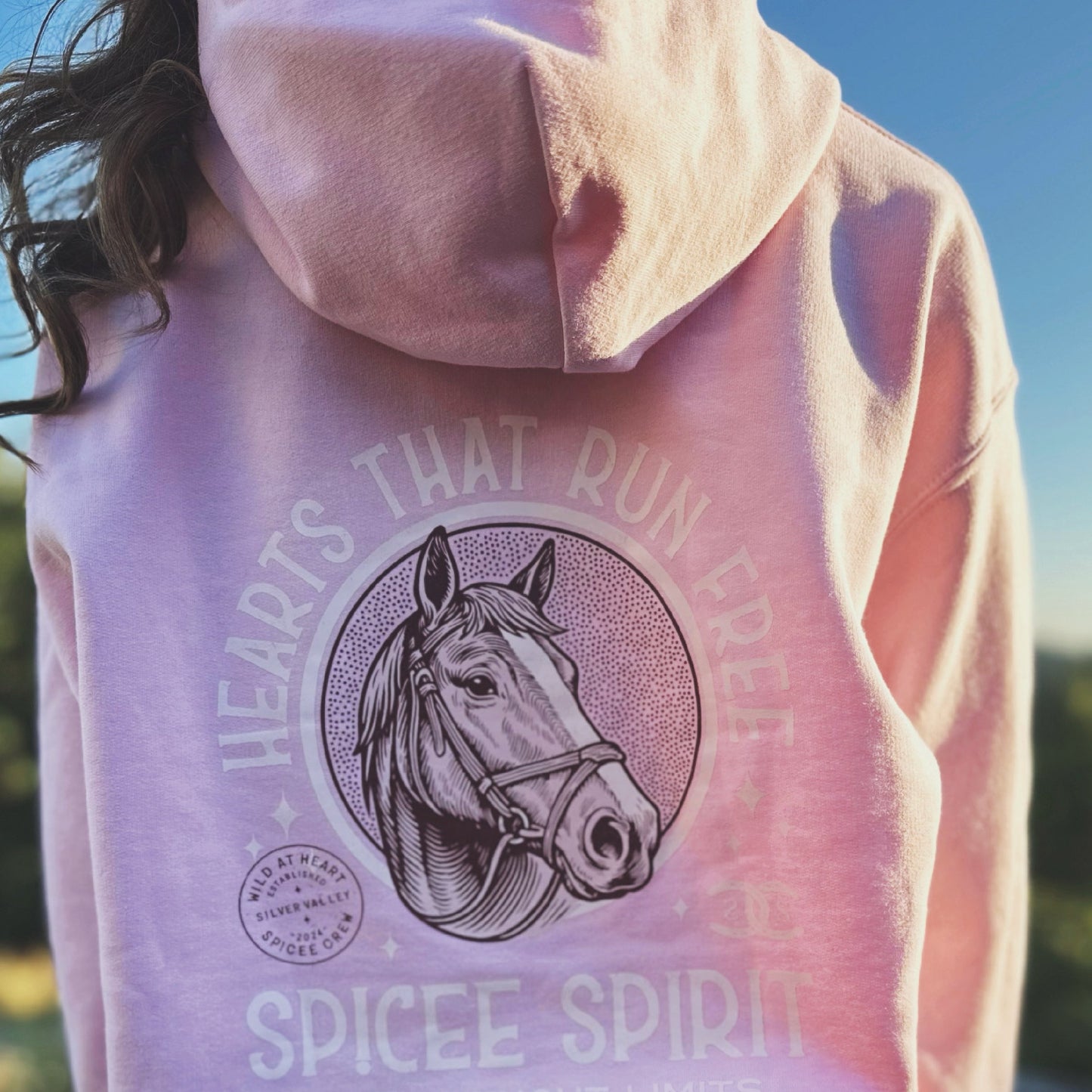 Hearts That Run Free | Light Pink | Hoodie